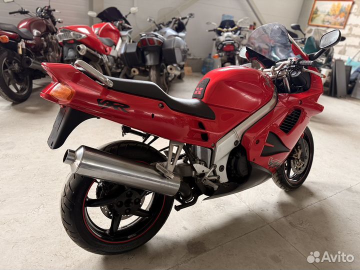 Honda VFR 750 F из Европы. ЭПТС РФ 2025