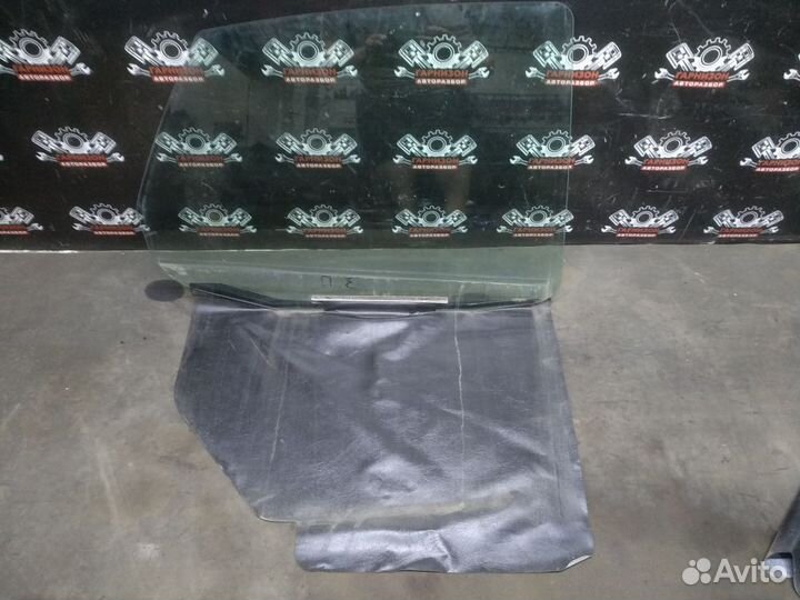 Стекло задней двери Лада 2191 Гранта