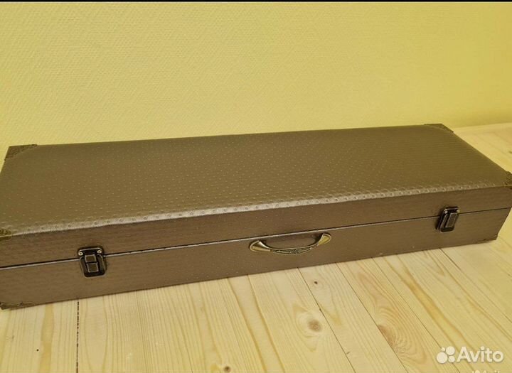 Шампpa подарочные в кейсe Tигр