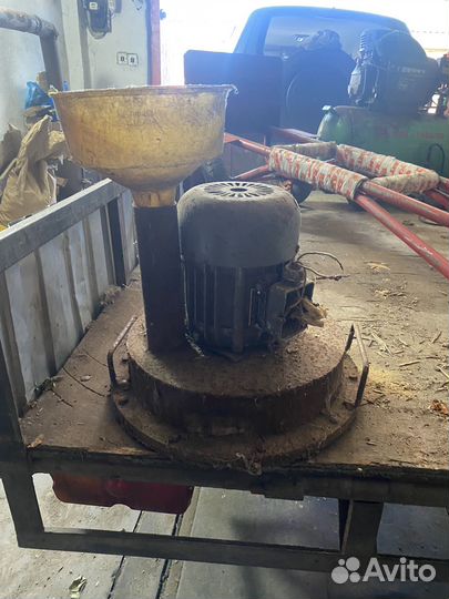 Крупорушка зернодробилка