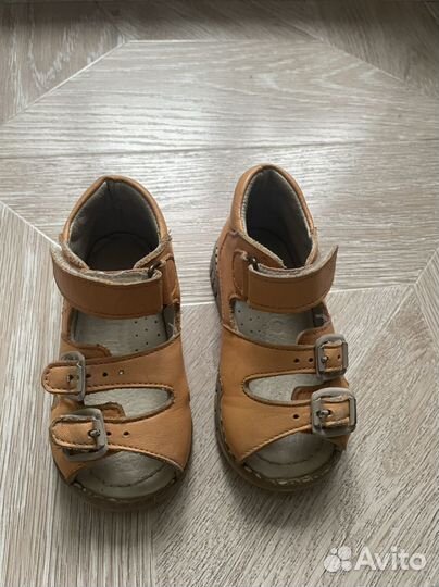 Ортопедические сандали