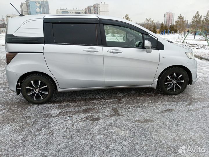 Honda Freed 1.5 CVT, 2010, 215 000 км