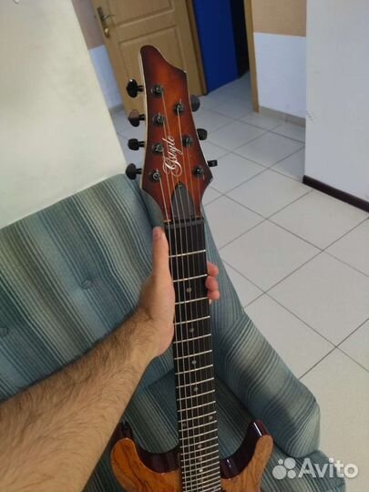 7 струн электрогитара