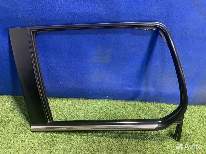 Накладка двери задняя левая Cadillac Escalade 3