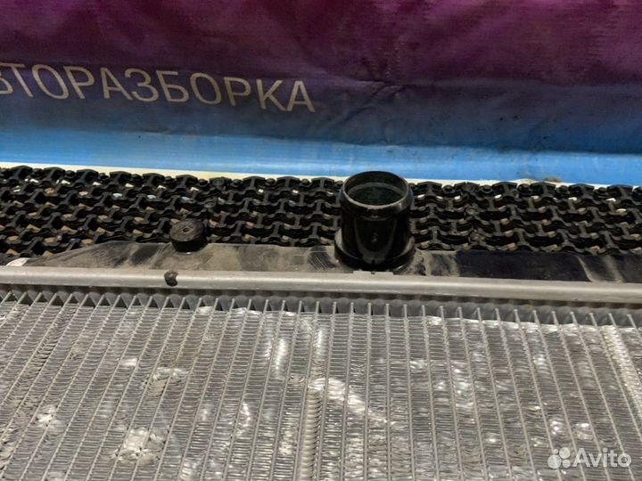 Радиатор системы охлаждения Nissan Tiida