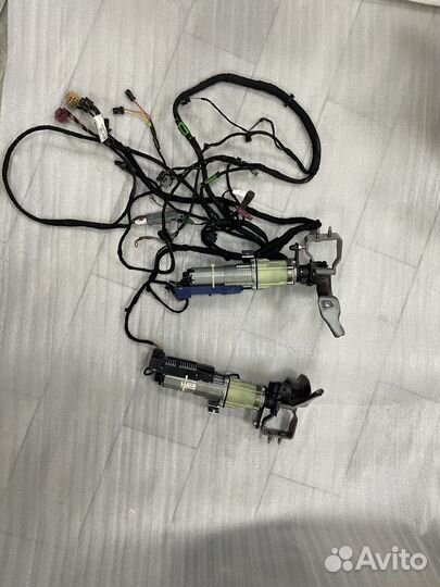 Механизм доводчика багажника Ауди А6 С6 Авант