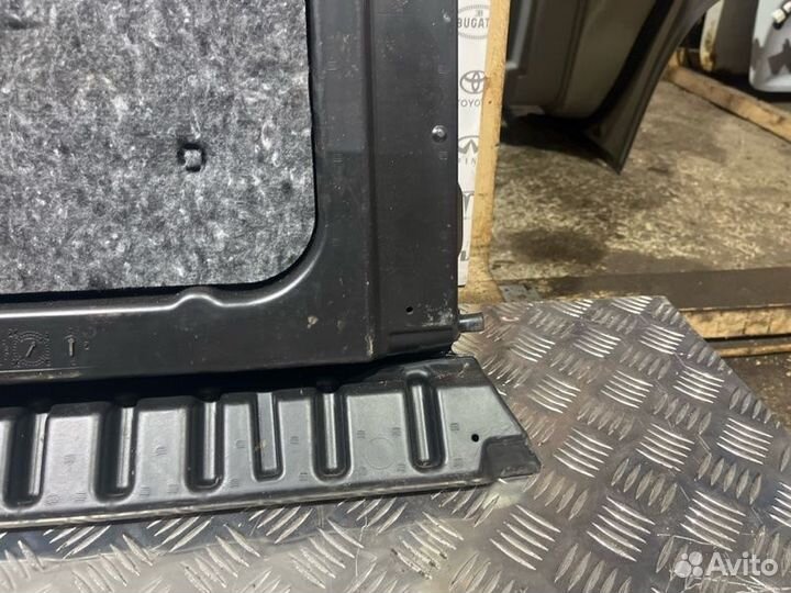 Пол багажника задний Dodge Caliber SUV 2.0 ECN