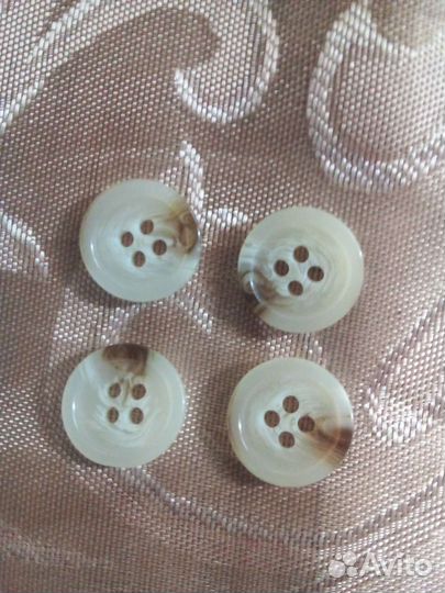 Пуговицы