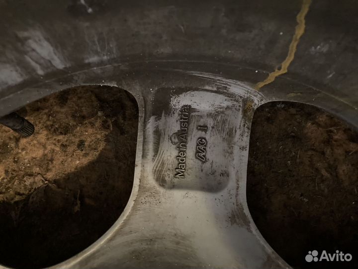 R17 Amberstone 366 235/65, PCD 5x120 DIA 72.6