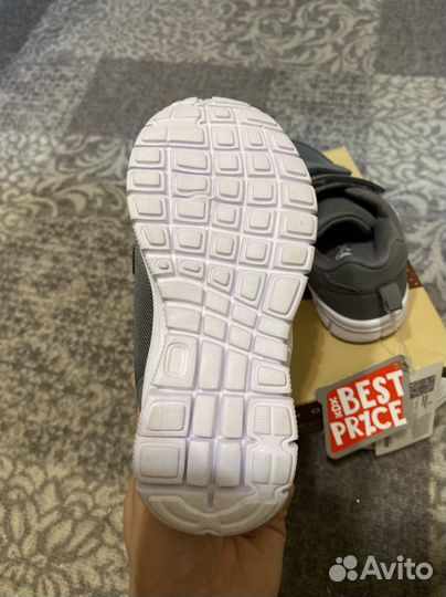 Новые детские кроссовки, размер 25