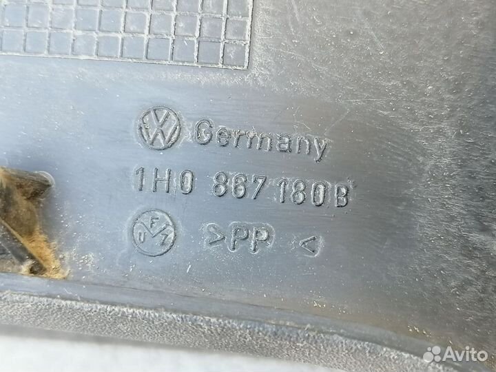 Ручка двери перед.внутр.прав. Volkswagen Golf III