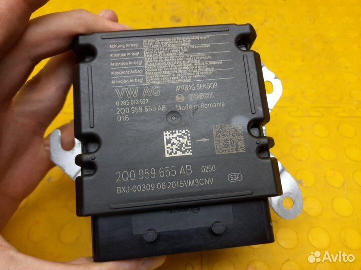 Блок управления AIR BAG Volkswagen Polo CWV 813497