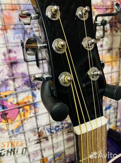 Акустическая гитара + тюнер