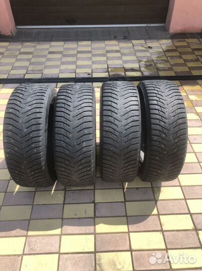 Kumho WinterCraft Ice WI31 215/60 R16 99T