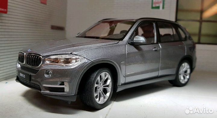Модель BMW X5 Welly 1/24 серебристый