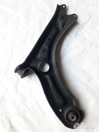 Рычаг передний левый Volkswagen Jetta 6