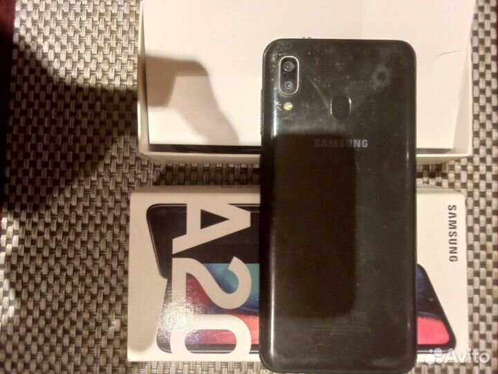 Samsung galaxy a20