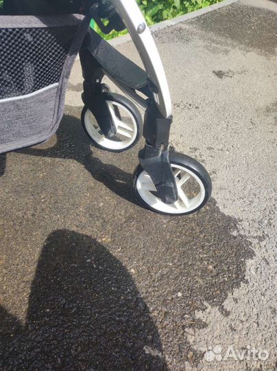 Прогулочная коляска как новая