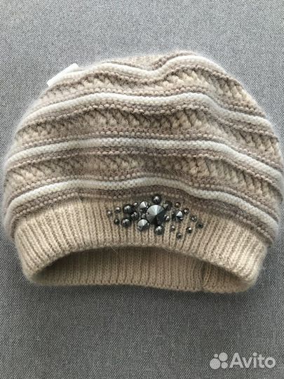 Берет женский вязаный