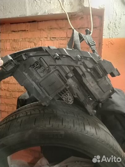 Левая фара от volkswagen polo лифтбек