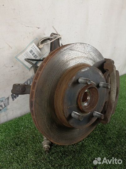 Ступица передняя правая Nissan March AK12 CR12DE