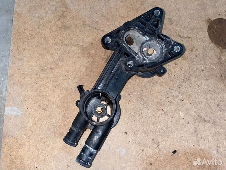 Корпус термостата Golf V 1.6fsi BAG