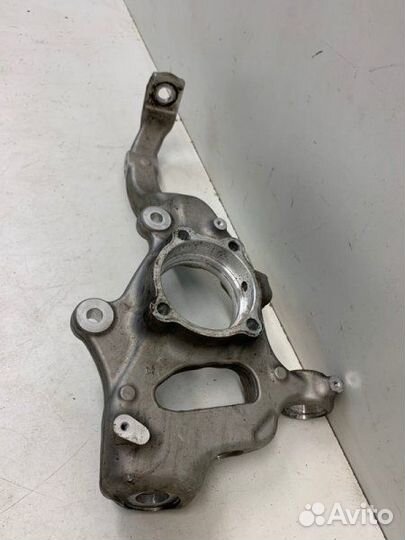 Кулак поворотный передний правый Mercedes-Benz