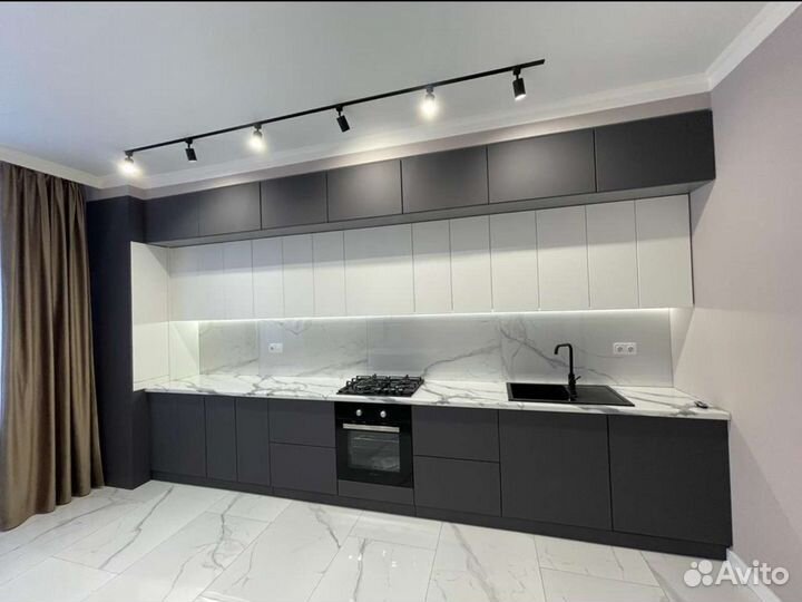 Кухня прямая до потолка