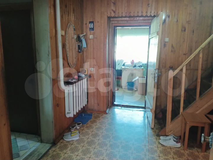 Дом 196 м² на участке 10,6 сот.