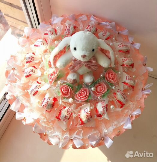 Букеты из конфет, чая, игрушек