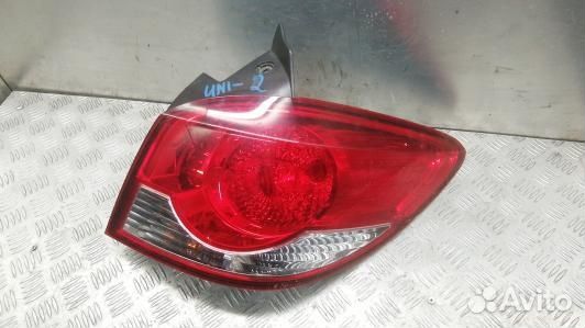 Фонарь задний правый chevrolet cruze J300 (UNI02MY