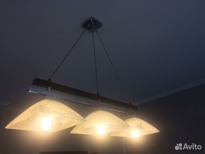 Люстра трехрожковая