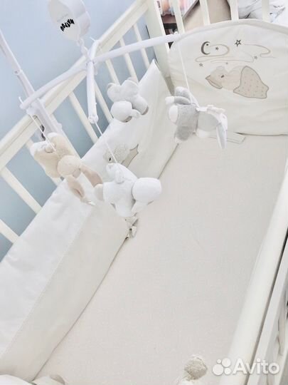 Бортикив к кроватку