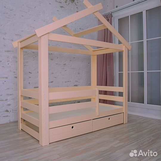 Кроватка домик