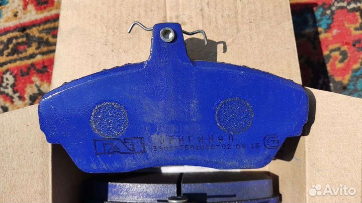 Комплект колодок переднего дискового тормоза Газ