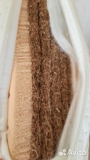 Детская кроватка с маятником, ящиком и матрацем