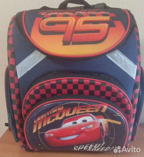 Рюкзак школьный с ортопедической спинкой