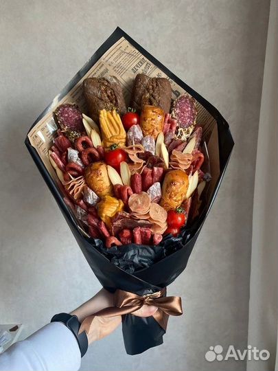 Подарочный мужской букет, женские сладкие букеты