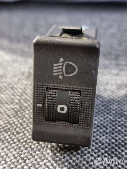 Кнопка корректора фар Ауди А6С4