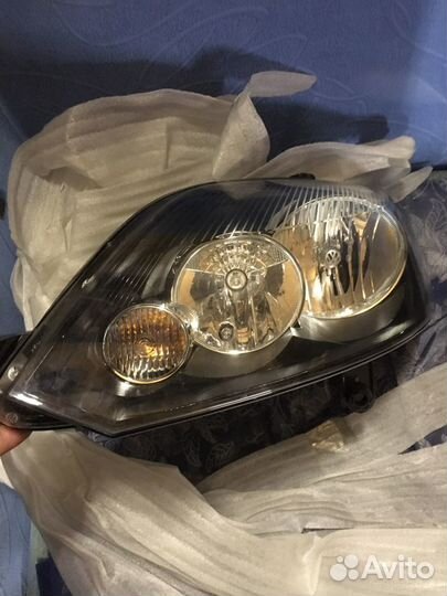 Фара левая на Golf Plus