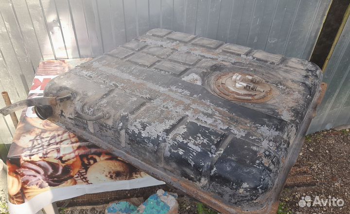 Топливный бак газ