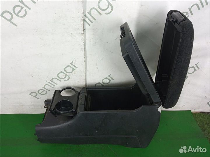 Подлокотник Toyota Camry Gracia MCV25