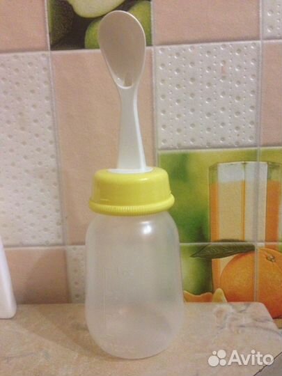 Молокоотсос Medela mini electric