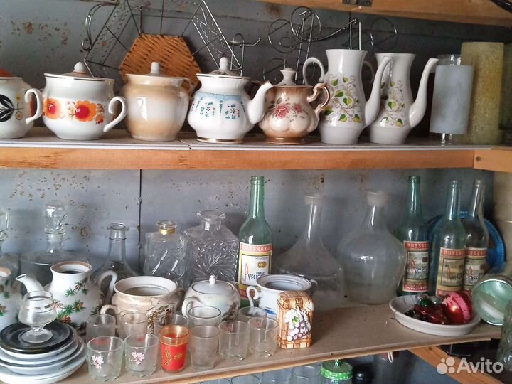 Чашки блюдца графины сахарницы