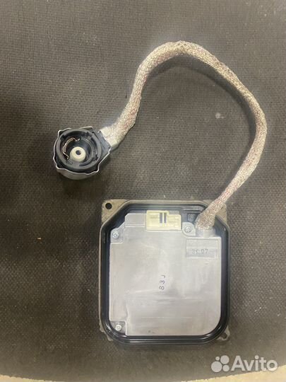 Блок ксенона toyota avensis т250 т270