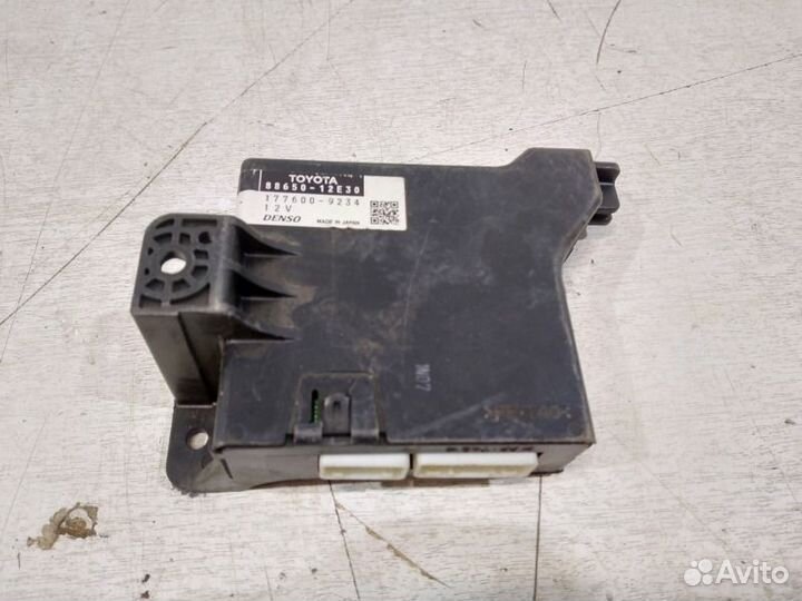 Блок электронный Toyota Corolla 150 2006-2013