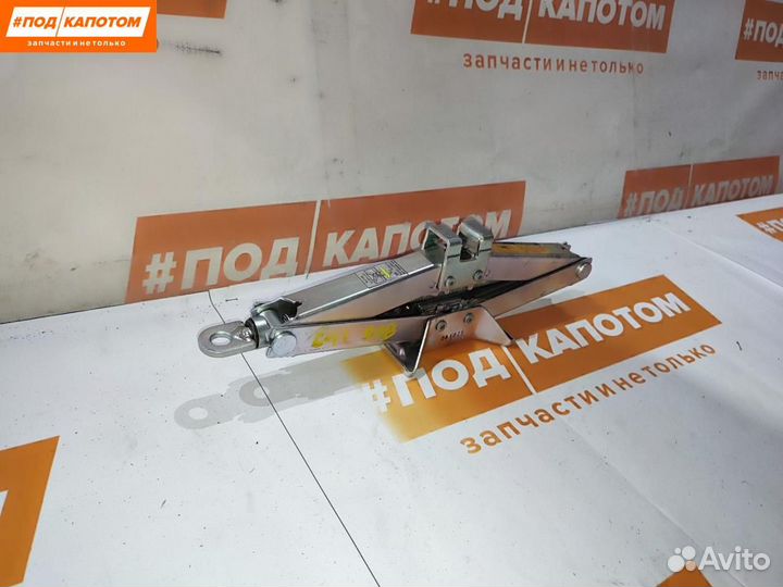 Домкрат Toyota Corolla 10 (E140/E150) рест. 2012