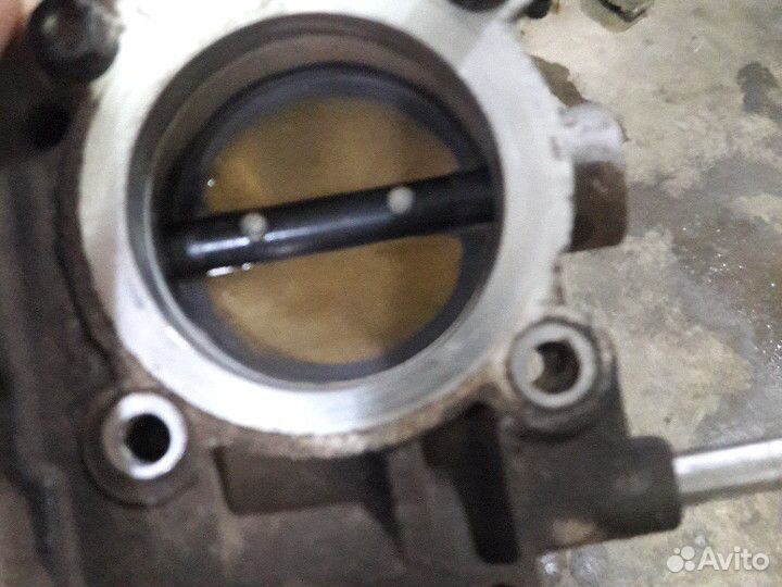 Дросельная заслонка Сузуки гранд витара 2.0, 2.4