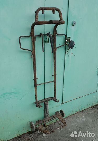 Тележка для перевозки лодочного мотора