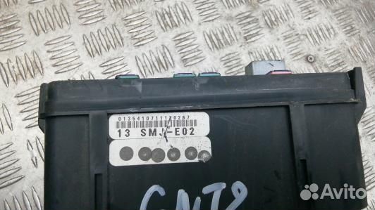 Блок предохранителей honda civic 8 (GNT02M102)